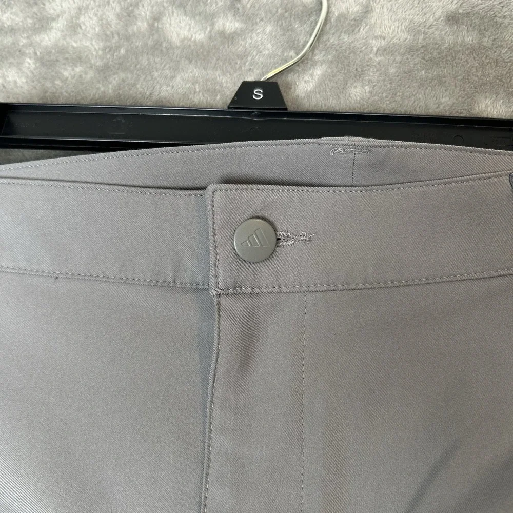 Adidas Golf Performance Shorts Men's Size 40 Gray Stretch Waist‎ 8.5